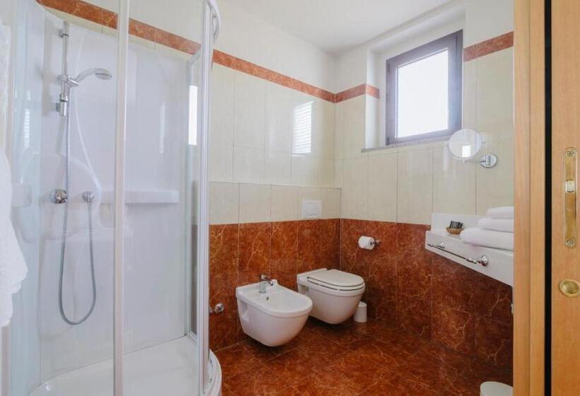 פנסיון Piccolo