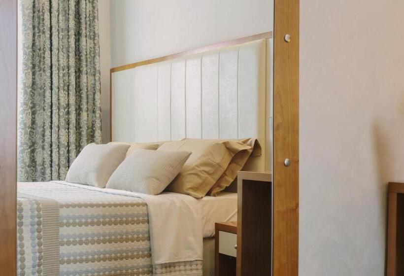 פנסיון Piccolo