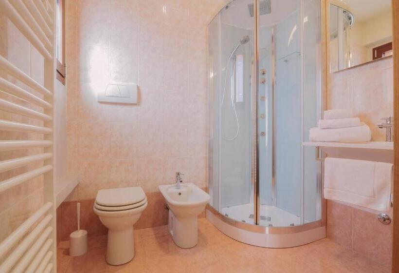 פנסיון Piccolo