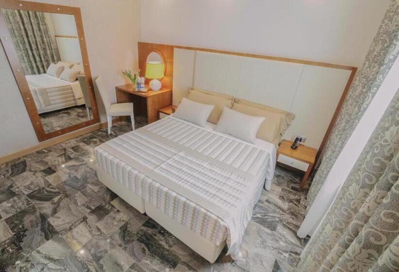 פנסיון Piccolo