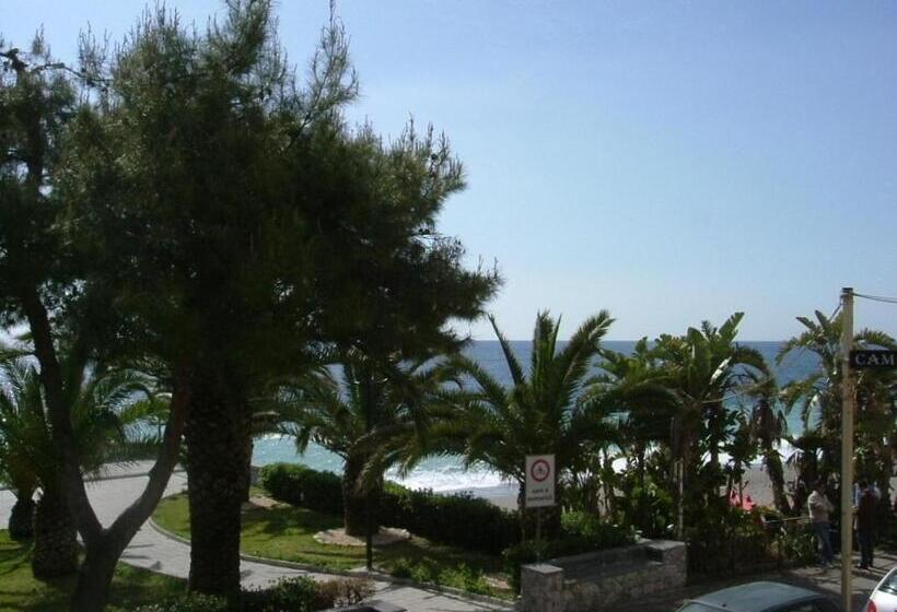 Пансион Taormina Beach House