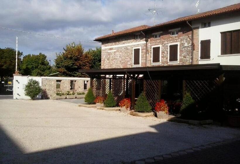 פנסיון Trattoria Milani