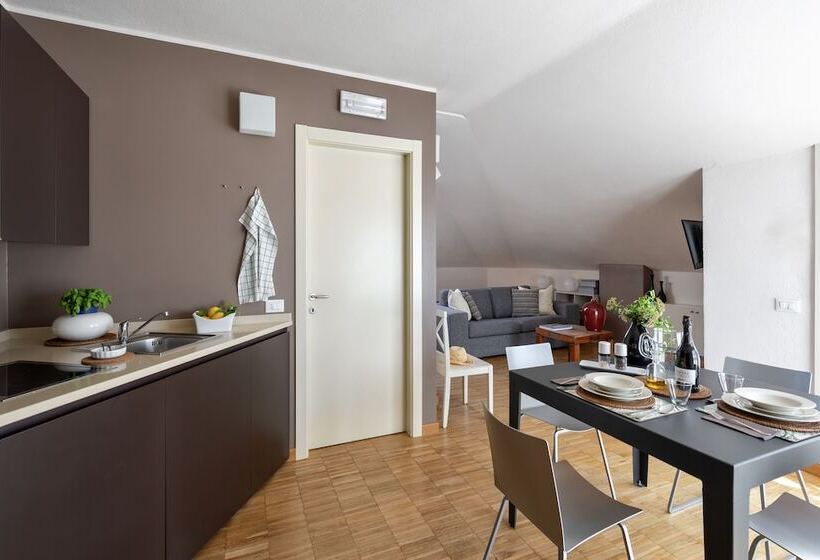 膳宿费 Vialeromadodici Rooms & Apartments