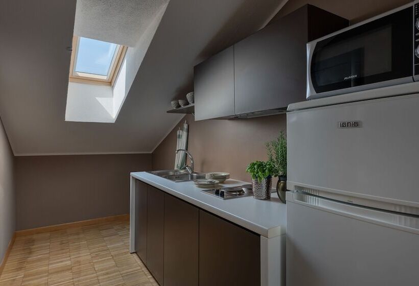 膳宿费 Vialeromadodici Rooms & Apartments