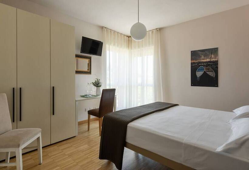 膳宿费 Vialeromadodici Rooms & Apartments