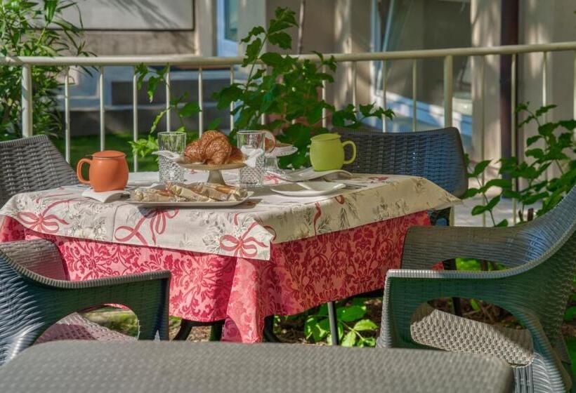 بنسيون Villa Liberty