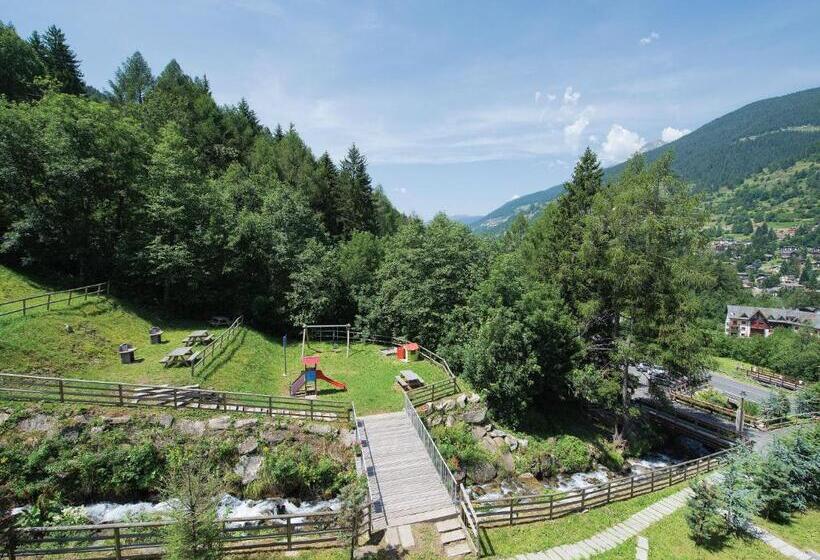 Residence Adamello Resort