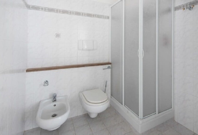 Residence La Rosa Di Nettuno