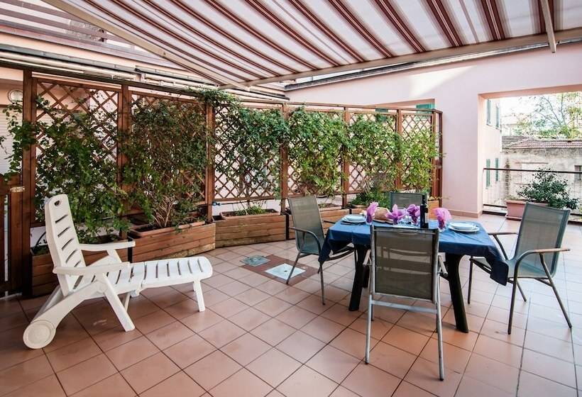 Residence La Rosa Di Nettuno