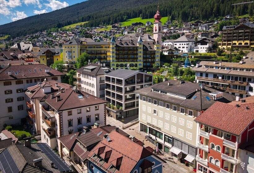 Aquila Dolomites Residence