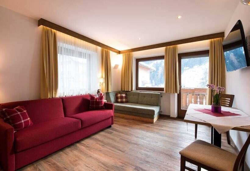 B&b La Tambra   Central With Restaurant