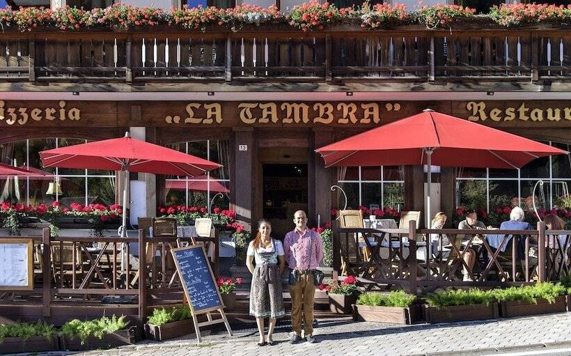 B&b La Tambra   Central With Restaurant