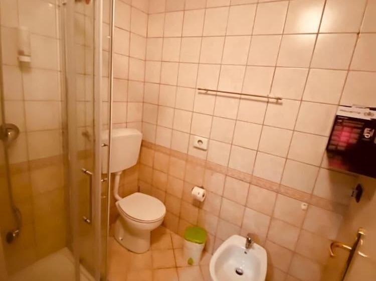 Hh Hermoso Housing Valenza