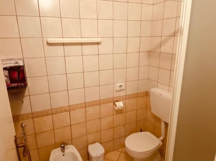 Hh Hermoso Housing Valenza