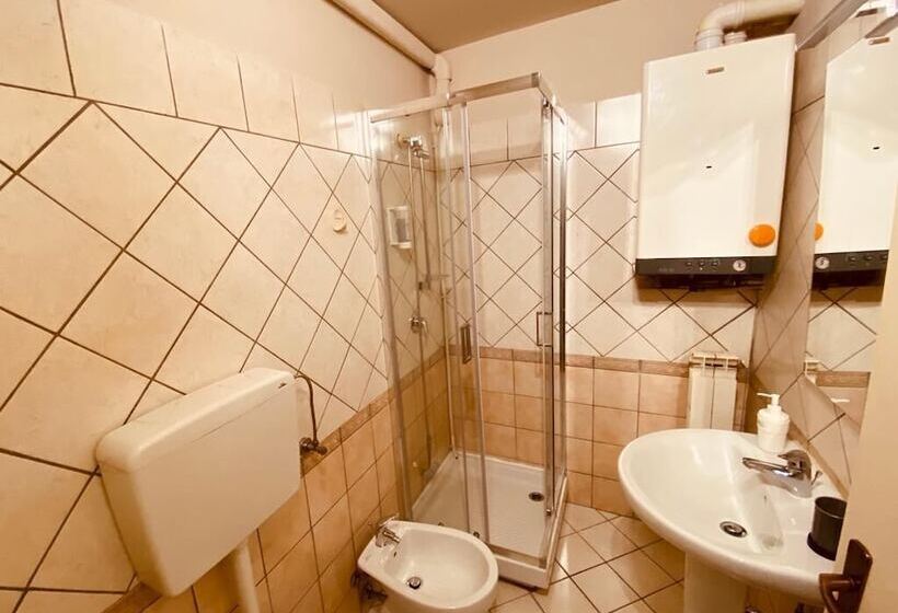 Hh Hermoso Housing Valenza