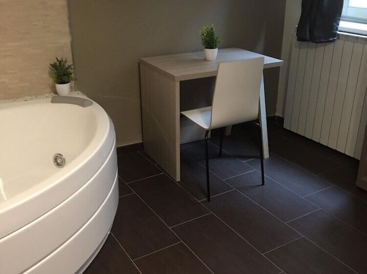 Hh Hermoso Housing Valenza