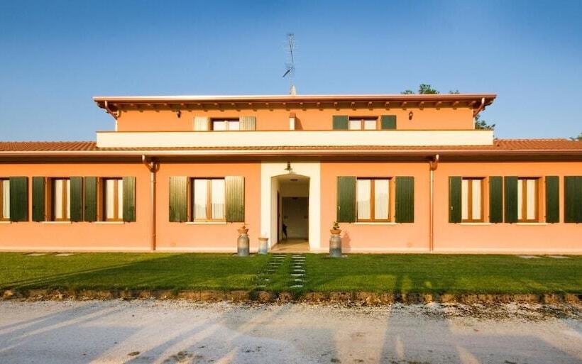 Отель Agriturismo Cascina Roveri