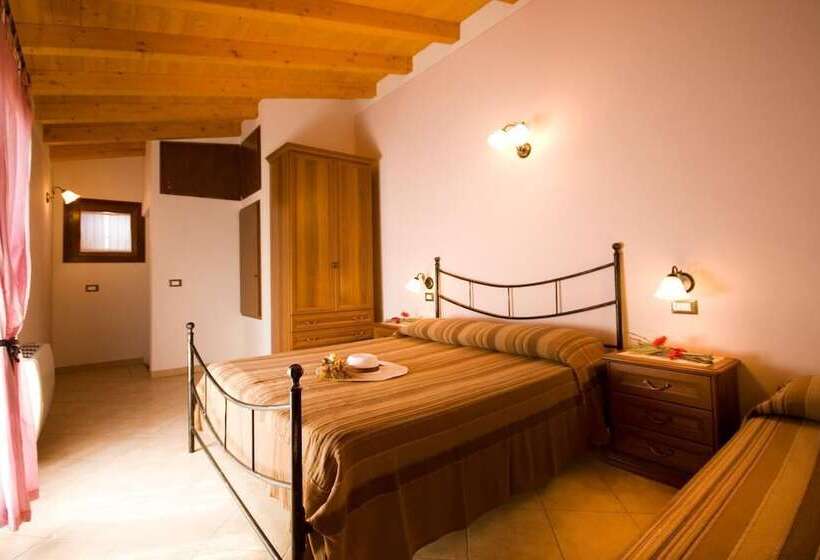 Отель Agriturismo Cascina Roveri