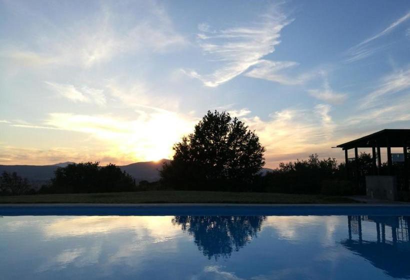 בית מלון כפרי Agriturismo Cornieto