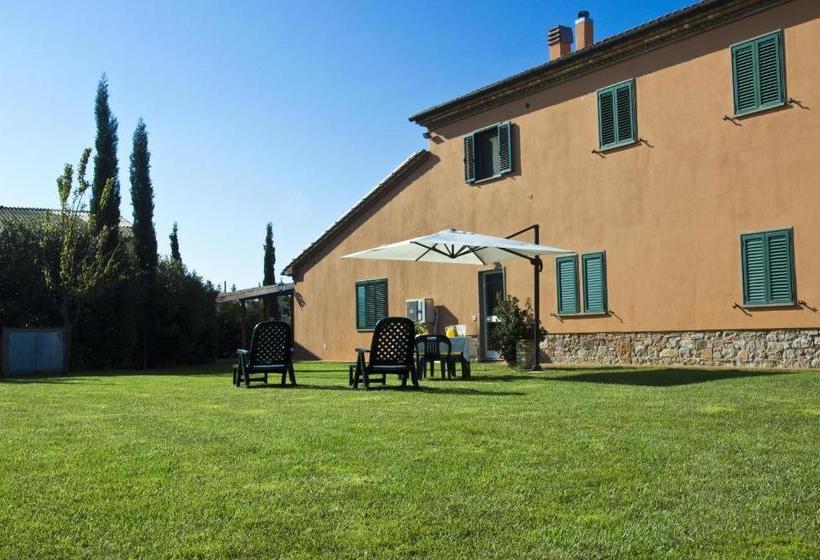 Отель Agriturismo Ferruggini