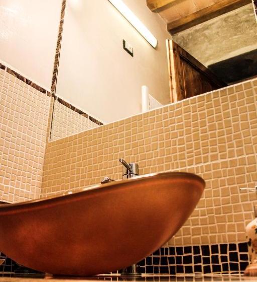 Отель Agriturismo Ferruggini