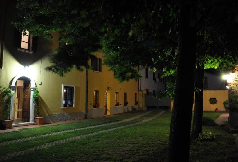 فندق Agriturismo Gardenali