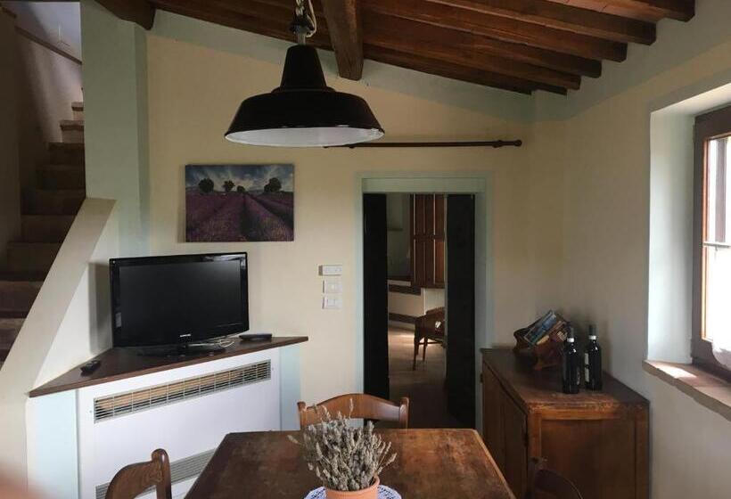 בית מלון כפרי Godiolo