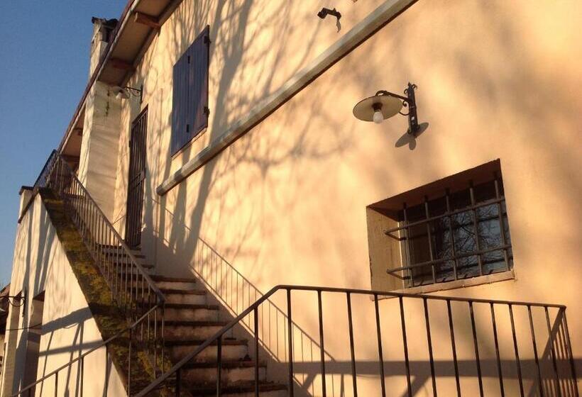 Отель Agriturismo Il Borghetto