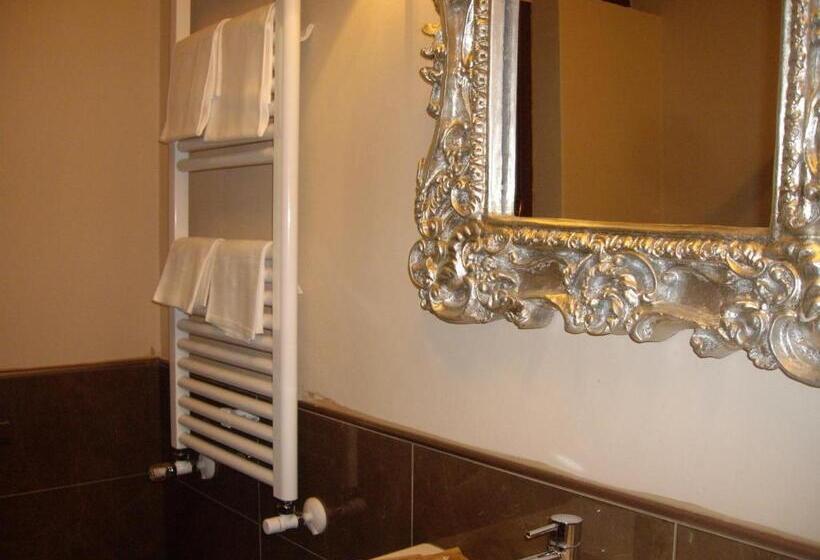 Отель Agriturismo Il Borgo Degli Ulivi