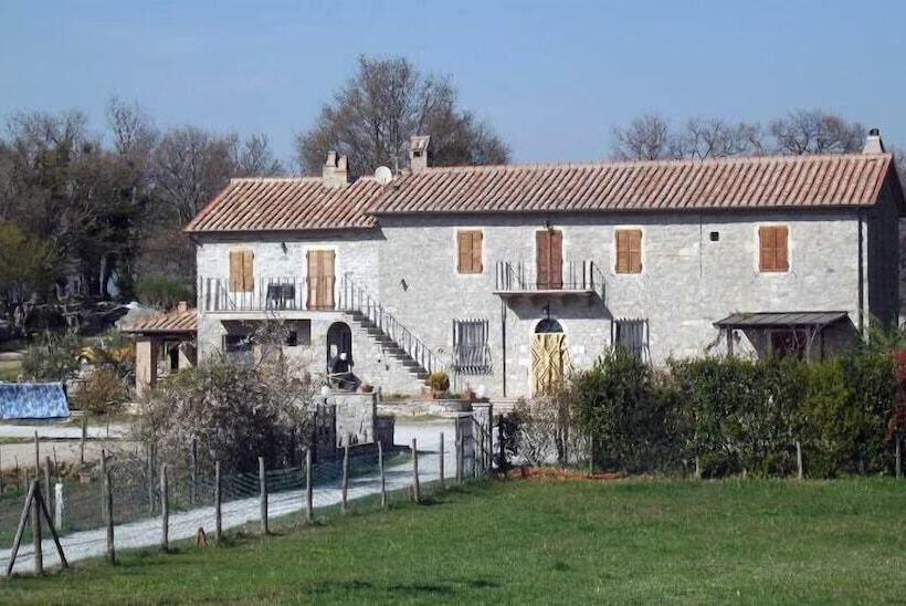 בית מלון כפרי Agriturismo La Conserva