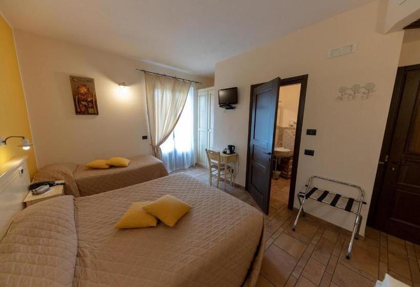 Отель Agriturismo La Dimora Del Contadino