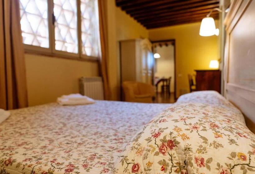 호텔 Villa Le Beringhe   Wine Pool & Relax