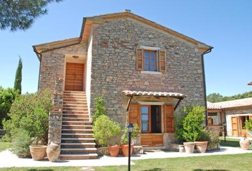בית מלון כפרי Agriturismo Montecchio