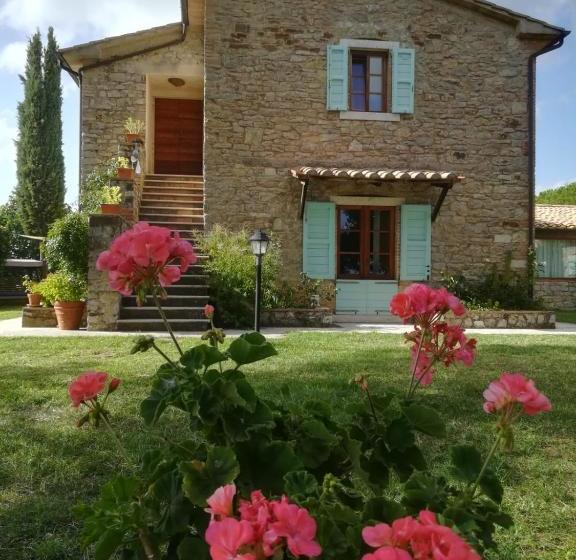 בית מלון כפרי Agriturismo Montecchio