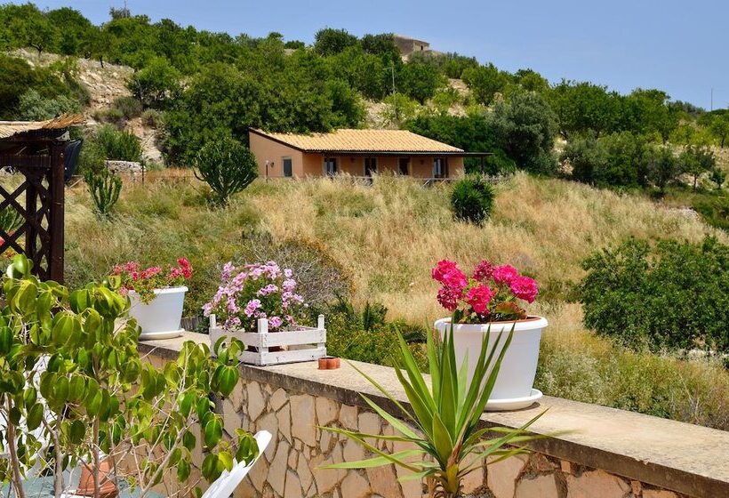 فندق Agriturismo Saccollino
