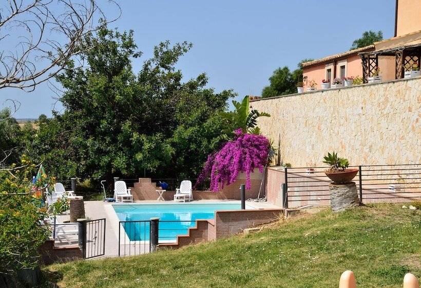 فندق Agriturismo Saccollino