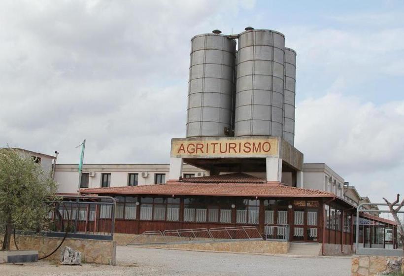 בית מלון כפרי Agriturismo Silos Agri