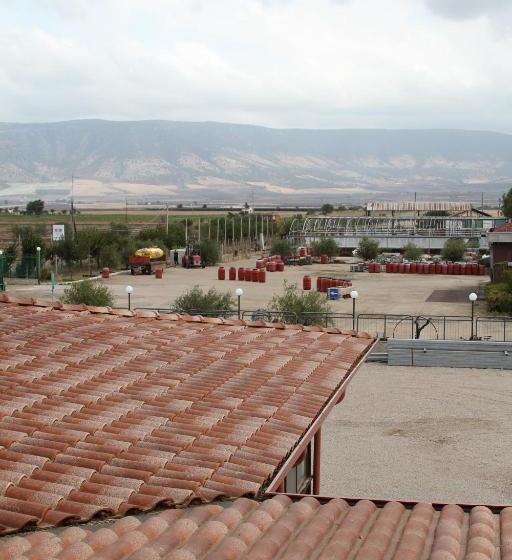 בית מלון כפרי Agriturismo Silos Agri