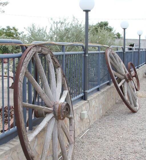 בית מלון כפרי Agriturismo Silos Agri