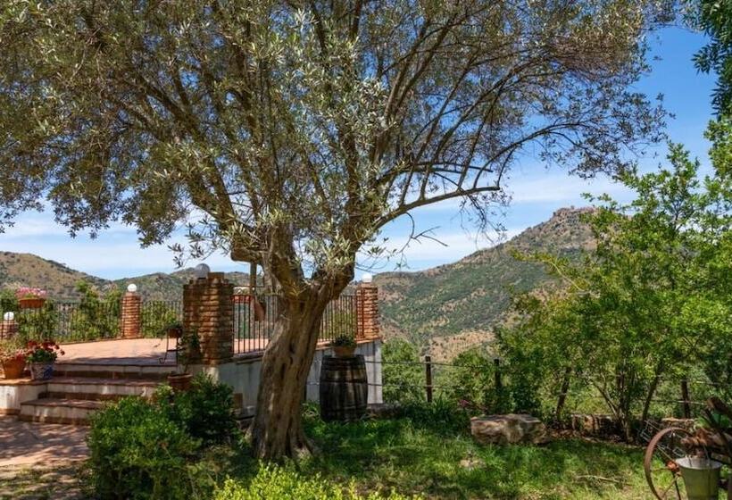 בית מלון כפרי Casale Margherita Turismo Rurale