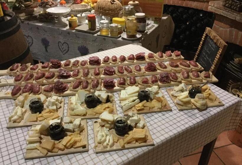 Отель Cascina La Maddalena Bed & Wine