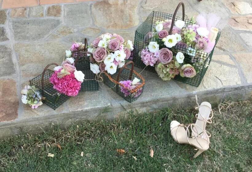 Отель Cascina La Maddalena Bed & Wine