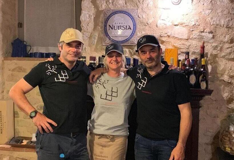 酒店 Fonteantica Agriturismo