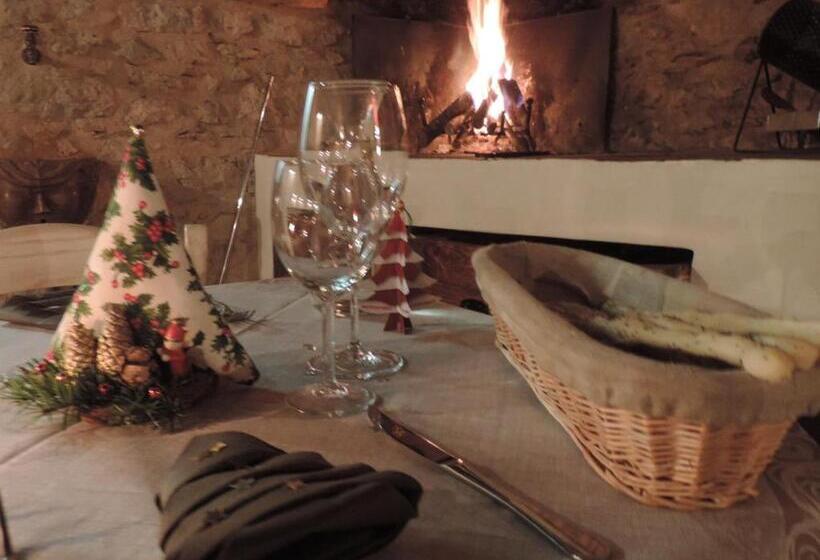 酒店 Fonteantica Agriturismo