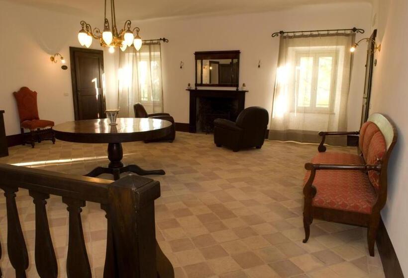 酒店 Fonteantica Agriturismo