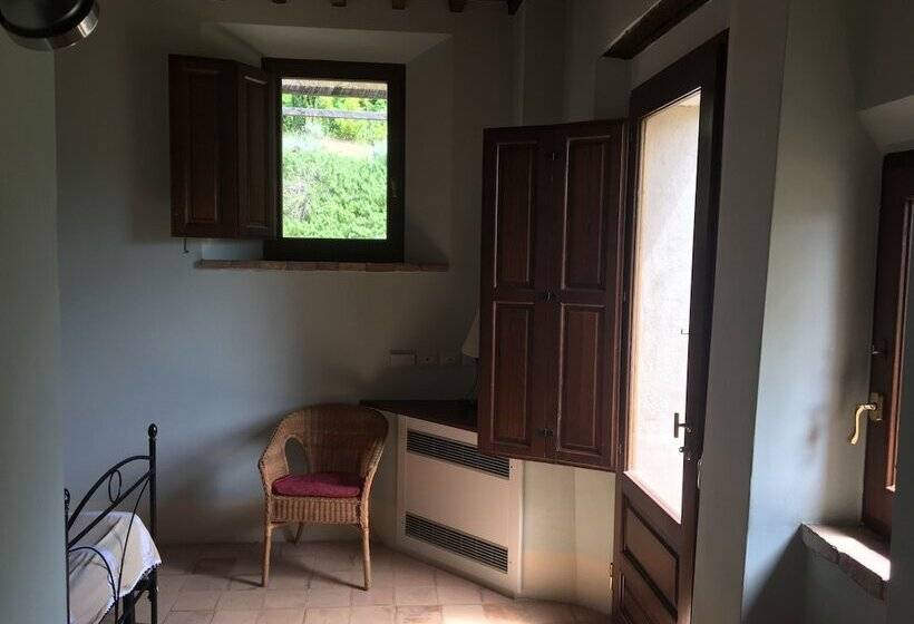 בית מלון כפרי Godiolo