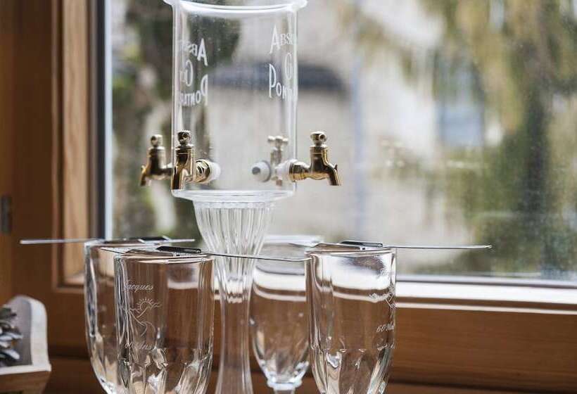 ホテル La Couronne