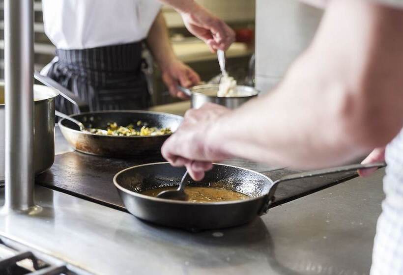 ホテル La Couronne