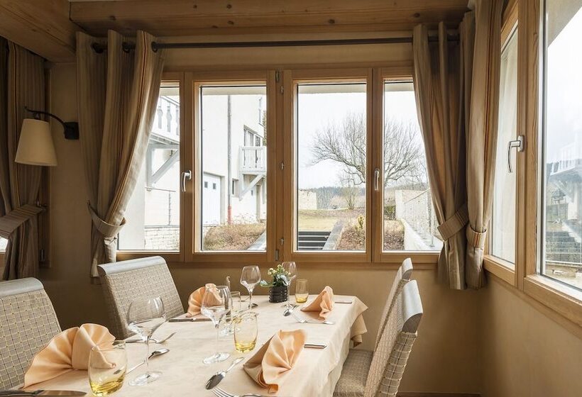 ホテル La Couronne