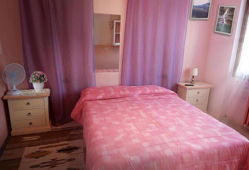 بنسيون Albergo Ristorante La Rocca